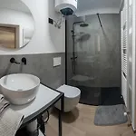 Appartamento Ottavio's House By Rentmax, 10min From Maggiore Ornavasso