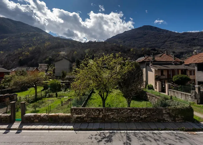 Ottavio's House, 10min From Maggiore オルナヴァッソ